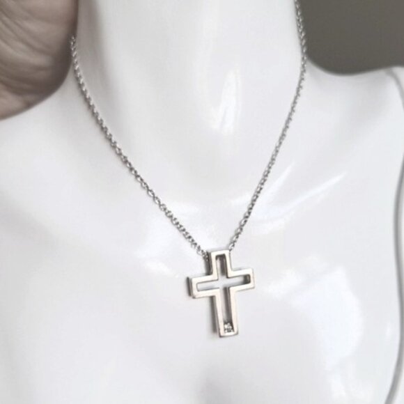 Vintage Sterling Silver Chunky CZ Crystal Cross Pendant Necklace - Picture 1 of 13